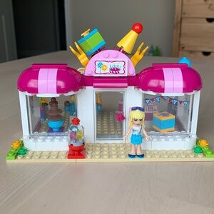 LEGO 41132 Friends Heartlake Party Shop